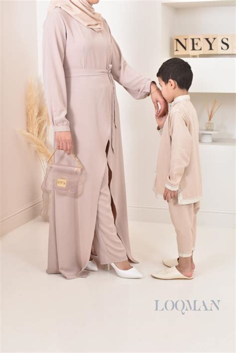 2 Teiliges Jabador Jungen Set In Nude Mit Bestickter Tunika Und Pluderhose