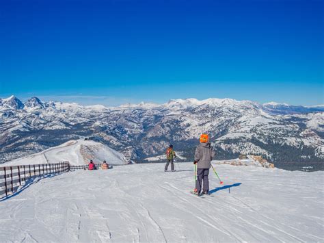 17 Best Ski Resorts For Beginners in the United States - Skiing Kids