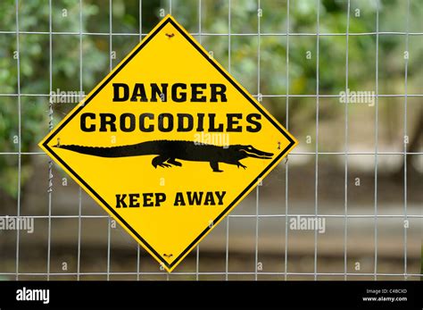 Crocodile Warning Sign Hi Res Stock Photography And Images Alamy