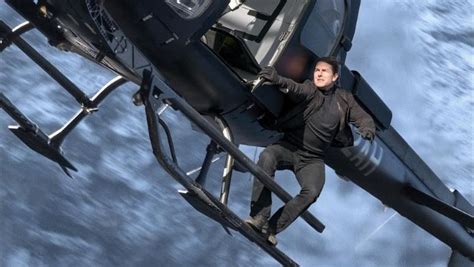 Tom Cruise will be pulling off THESE 7 'Impossible' stunts in his upcoming Mission Impossible 7 ...