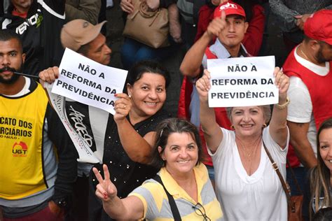 Confira Fotos Do Dia Nacional De Luta Em Defesa Da Previdência Em Sp