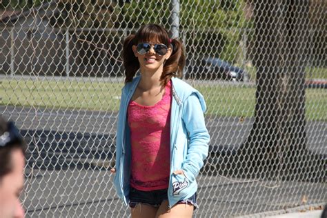 Elizabeth Bentley Is Eighteen And Wants To Fuck Photos