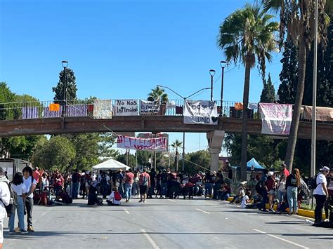 Continúa protesta en Tec Saltillo piden se vaya directora