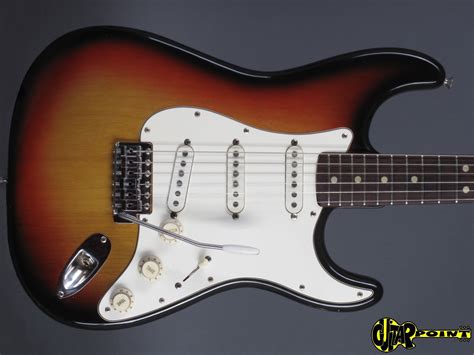 1971 Fender Stratocaster 3 Tone Sunburst Vi71FeStr3tSB337418x