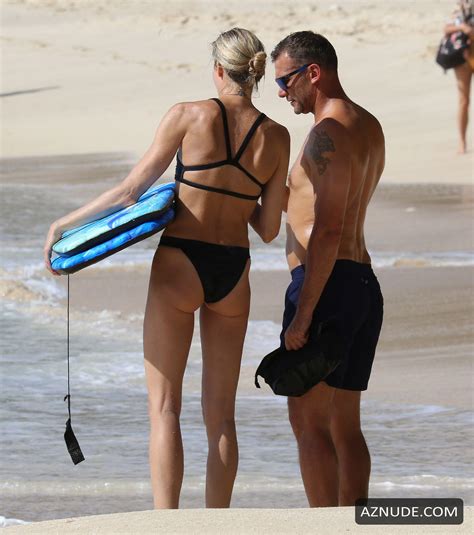 Andriy Shevchenko And Wife Kristen Pazik Were Spotted At The Beach