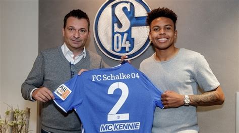 WESTON MCKENNIE SIGNS WITH FC SCHALKE • SoccerToday