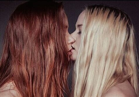 How To Know If You Re A Lesbian Or Just Sexually Curious YourTango