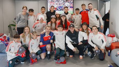 Chicos Y Chicas Del Seleccionado De La Fundaci N River Plate