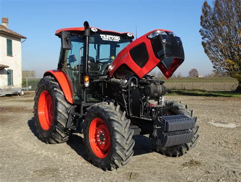 Kubota M Fascino Arancione Trattori Web News Sui Trattori