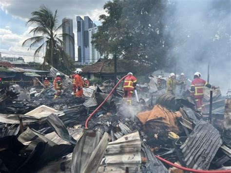 10 Pintu Rumah Setinggan Jalan Klang Lama Musnah Terbakar