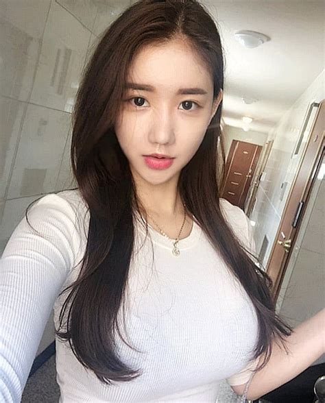 Ng H Nh Tr C V Ng M T Kh Ng C A Hot Girl H N Qu C D Ng P Nh Ng I M U