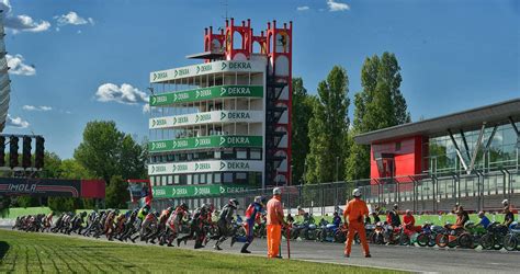 A Misano Arriva Il Meeting D Epoca In Pista FMI 2017