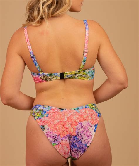 Moontide Hydrangea Underwired Tie Front Bikini Top