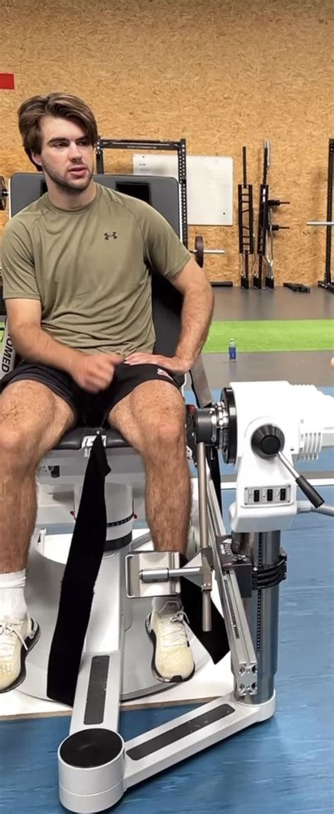 Pin By Carlin On Harry And Others In 2024 Hot Hockey Players Hockey Players Nhl Players