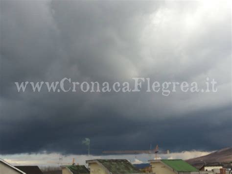 Prorogata Lallerta Meteo Ancora Maltempo A Pozzuoli E Nellarea