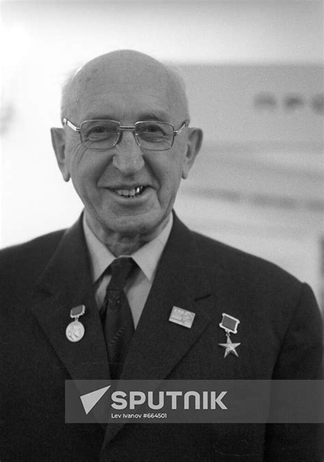 Soviet scientist and metallurgist Alexander Tselikov | Sputnik Mediabank