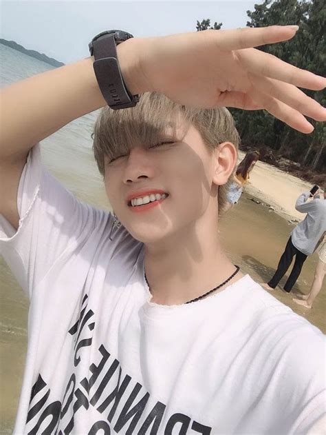 Ch N L C Nh M Ng P Trai Nh T C A D N Di N Vi N Hot Nh T