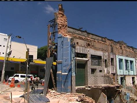 Vídeo Resto do prédio que desabou em São Paulo é demolido SP2 G1