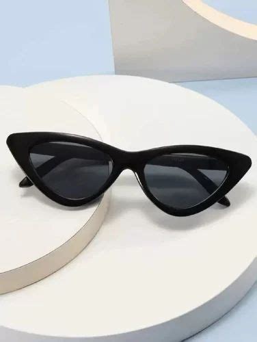 Cat eye black frame sunglasses at Rs 27/piece | Cat Eye Sunglasses in Delhi | ID: 2849148003412