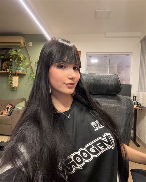 Paola Beatriz | 👀 | Instagram
