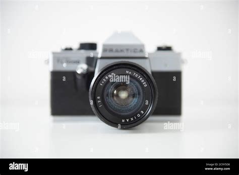 A Praktica Super TL1000 35mm Film Camera Stock Photo Alamy