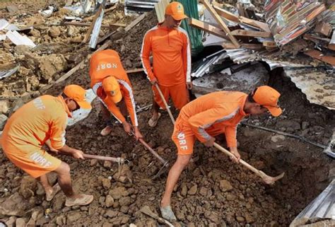 Tanah Runtuh 14 Maut 30 Hilang Di Timur Laut India Astro Awani