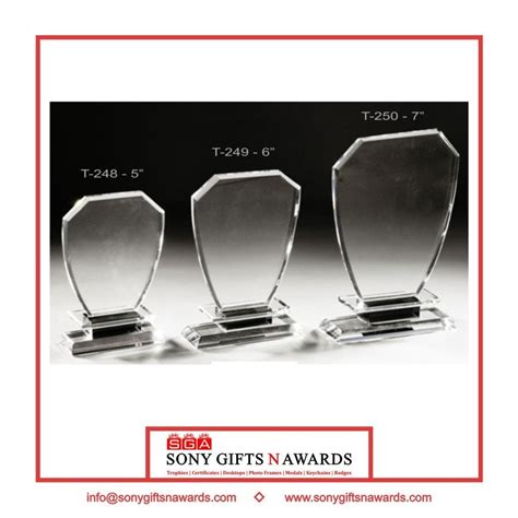 Transparent Crystal Award Trophies For Awards And Gifting Size