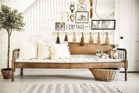 Farmhouse Entryway Bench - Liz Marie Blog