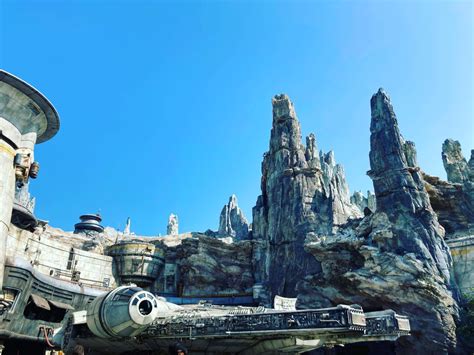 The Best Disneyland Star Wars Rides (15 Things To Do At Galaxy's Edge ...