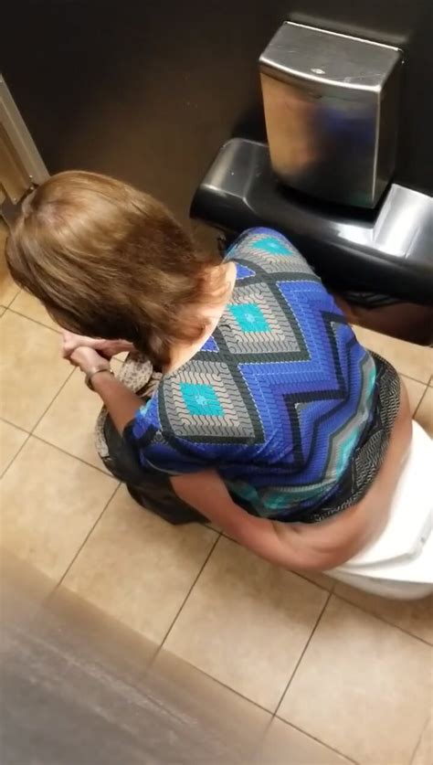 Toilet Time College Professor Milf Overstall ThisVid