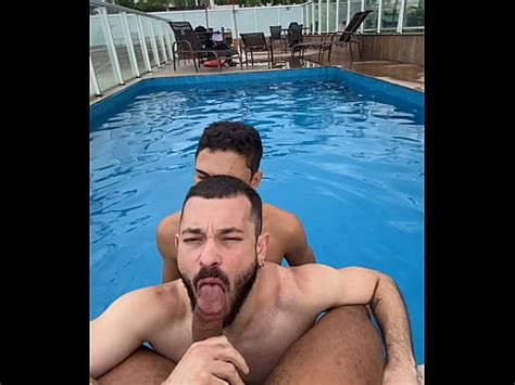 MINEIROS FUDENDO A3 NA PISCINA XVIDEOS