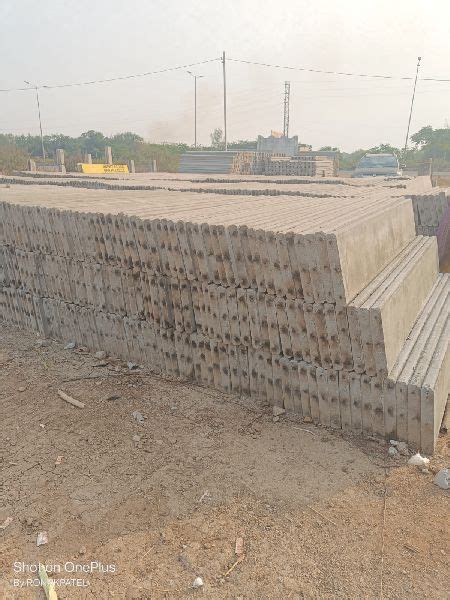 Non Polished Rcc Cement Precast Concrete Compound Wall For Boundaries