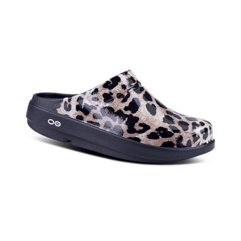 Oofos Women S Oocloog Limited Edition Clog Cheetah [oofosfuvcge72] 69 95 Oofos Shoes