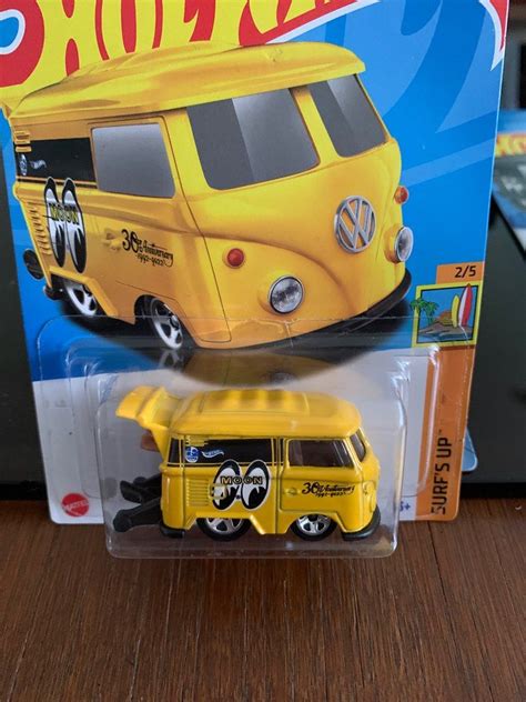 Hot Wheels Volkswagen Kool Kombi Hobbies Toys Toys Games On Carousell