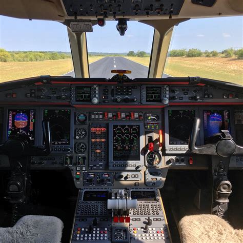 Who Else Loves Pictures Of The Flight Deck Aircraft Dassault Falcon 900ex R Aviation