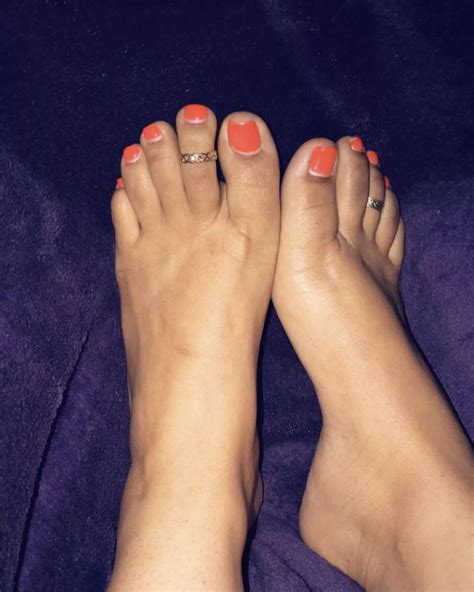 Selling Feet Pics Hmu Nudes Feetish Nude Pics Org