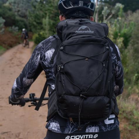 Naturehike Mochila de hidratación con vejiga de agua de 2 litros