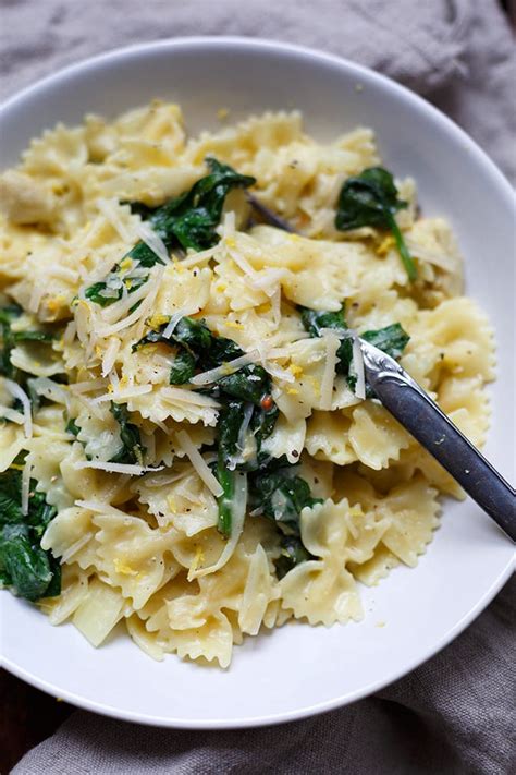 Pasta Mit Lachs Sahne Sauce Und Spinat 30 Minuten