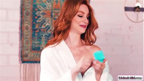 Big Tits Milf Fingering Then Facesitting Her Redhead Friend XNXX