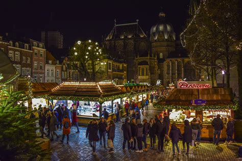 Weihnachtsmarkt In Aachen Ffnet Darauf M Ssen Besucher Achten