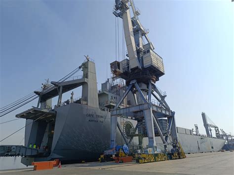 Fresh Gaza Aid Ship Sets Sail From Larnaca Amid Serious Distribution Concerns Video Cyprus Mail