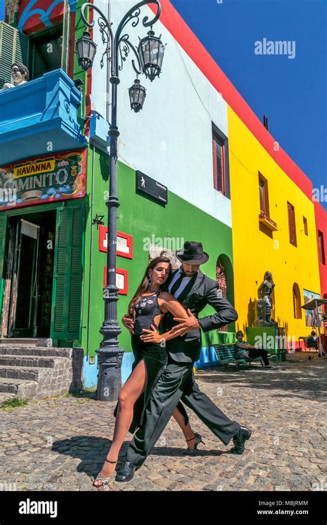 Tango dancers at La Boca, Buenos Aires, Argentina Stock Photo - Alamy