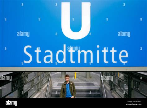 Stadtmitte U Bahn U Bahn Immagini E Fotografie Stock Ad Alta