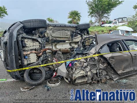 Tráiler embiste ocho autos en la Autopista del Sol hay más de 10