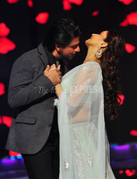 Shah Rukh Khan’s Dil Toh ‘still’ Pagal Hai for Madhuri Dixit ...