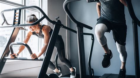 Incline Treadmill Workouts To Help You Lose Weight