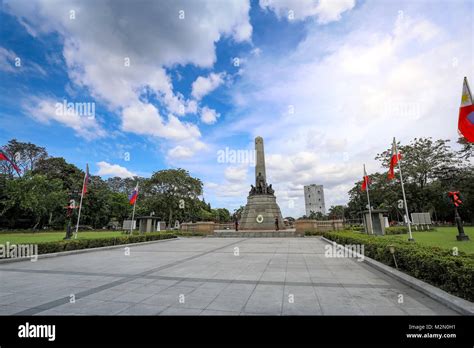 Jose rizal monument manila hi-res stock photography and images - Alamy