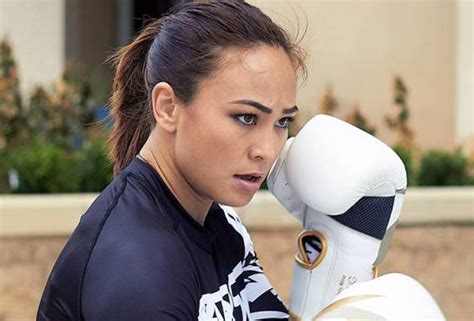 Michelle Waterson Targets Next Year In Becoming Mom Champ Astro Awani