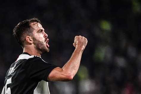 Official Miralem Pjanic Joins Barcelona Juvefc