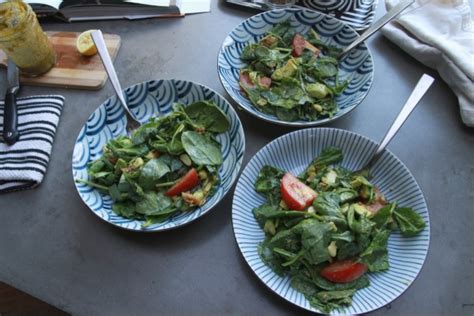 Spinach Bacon Salad - Shutterbean